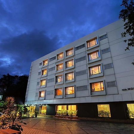 Hotel Woodland Pune Exterior foto